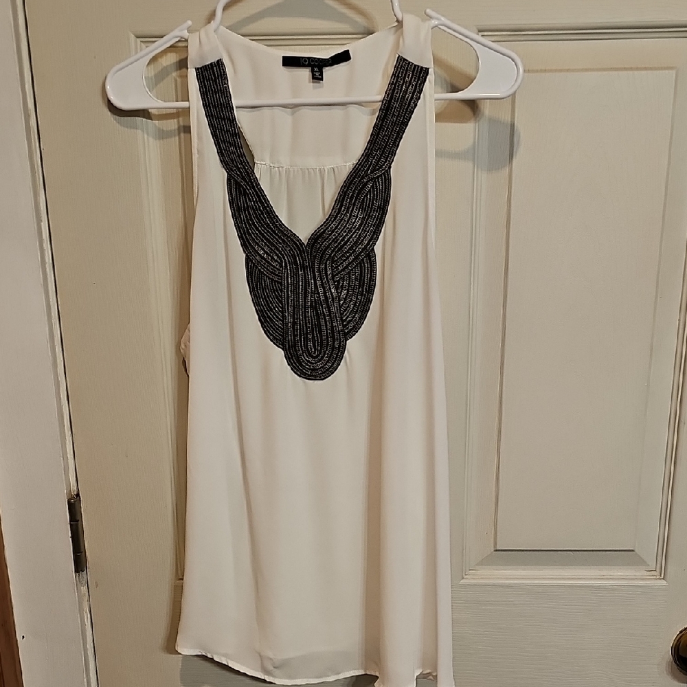 19 Cooper White Tank Top V-Neck Classic